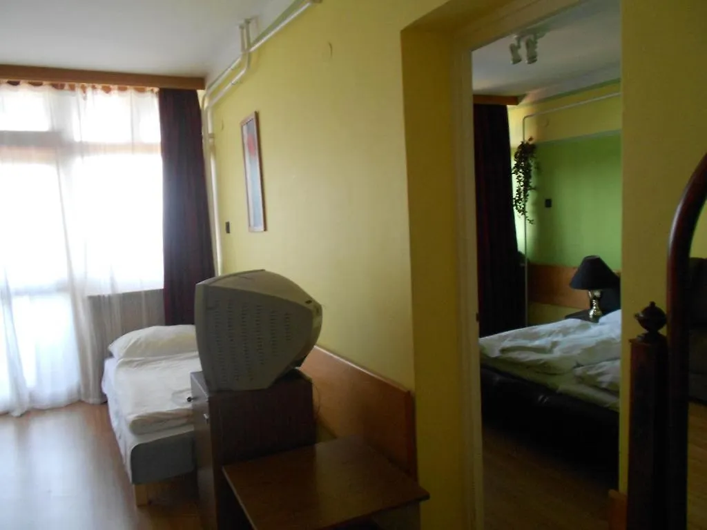 Budai Sport Hotel Budapest 3*,